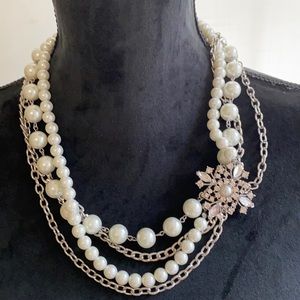 Adorable Adjustable Silver Pearl Rhinestone Necklace